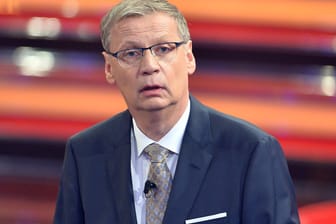 Günther Jauch: Der Moderator hat sich mit dem Coronavirus infiziert.