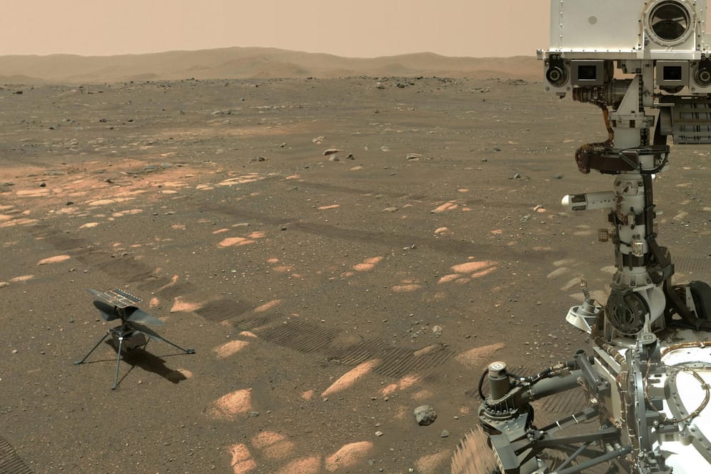 Der Mars-Rover Perseverance und sein kleiner Hubschrauber. Ein geplanter Flug musste jetzt abgesagt werden. rover took a selfie with the Ingenuity helicopter on April 6, 2021, using the WATSON (Wide Ang