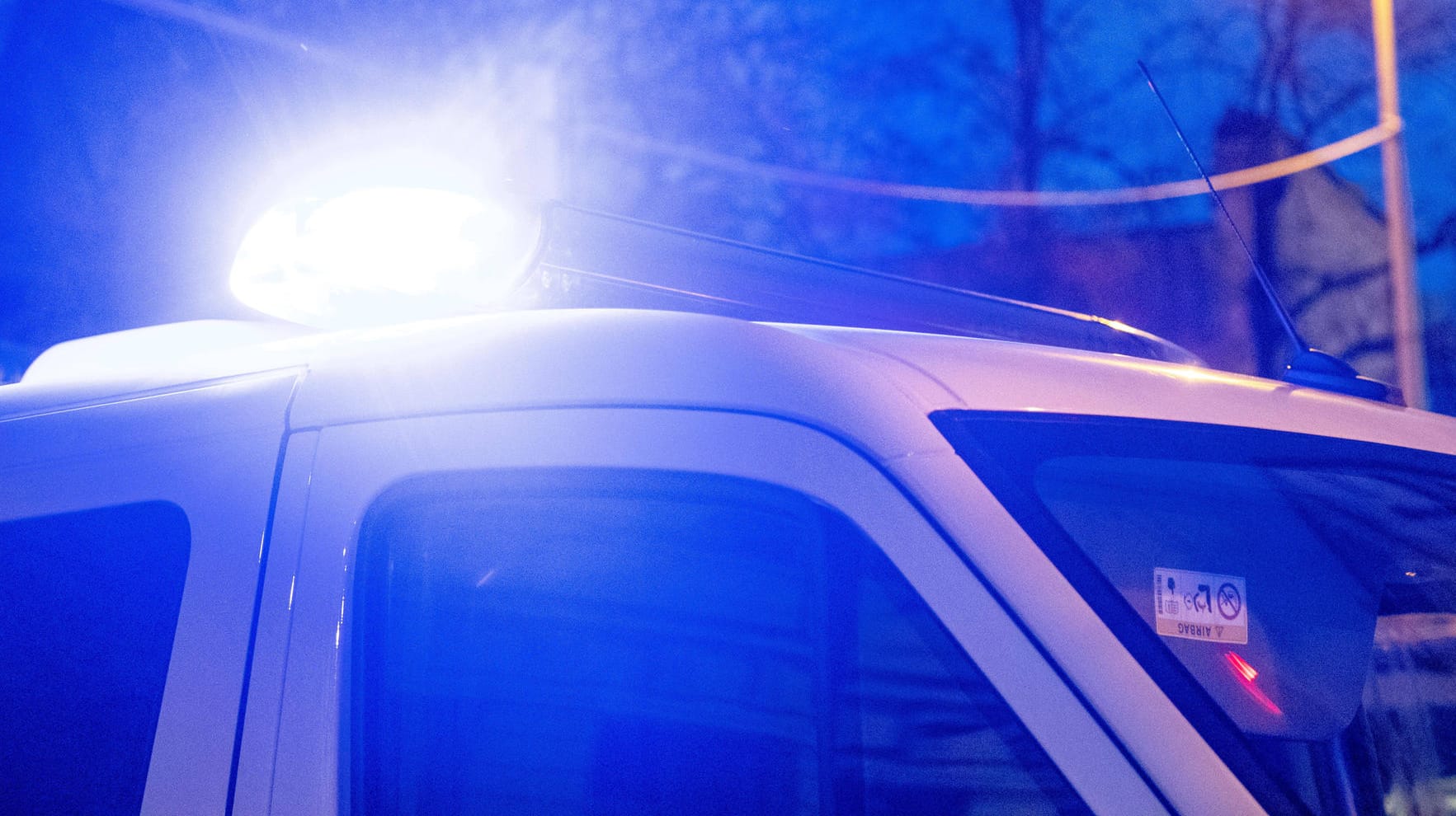 Nächtlicher Polizeieinsatz: In mehreren Bundesländern sind illegale Corona-Partys aufgelöst worden.