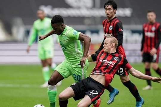 Zeigte bei der Wolfsburger Niederlage in Frankfurt einen starken Auftritt: Ridle Baku (l).