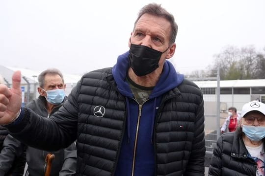 Ralf Moeller (M) zwischen seinen Eltern Ursula (r, 85) und Helmut (2.