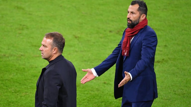 Offensichtlich nicht immer einer Meinung: Bayern-Trainer Hansi Flick (l.) und -Sportdirektor Hasan Salihamidzic.