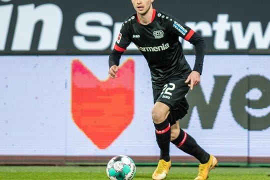 Bayers Linksverteidiger Daley Sinkgraven hat seinen Muskelfaserriss überwunden und drängt zurück in die Anfangsformation.