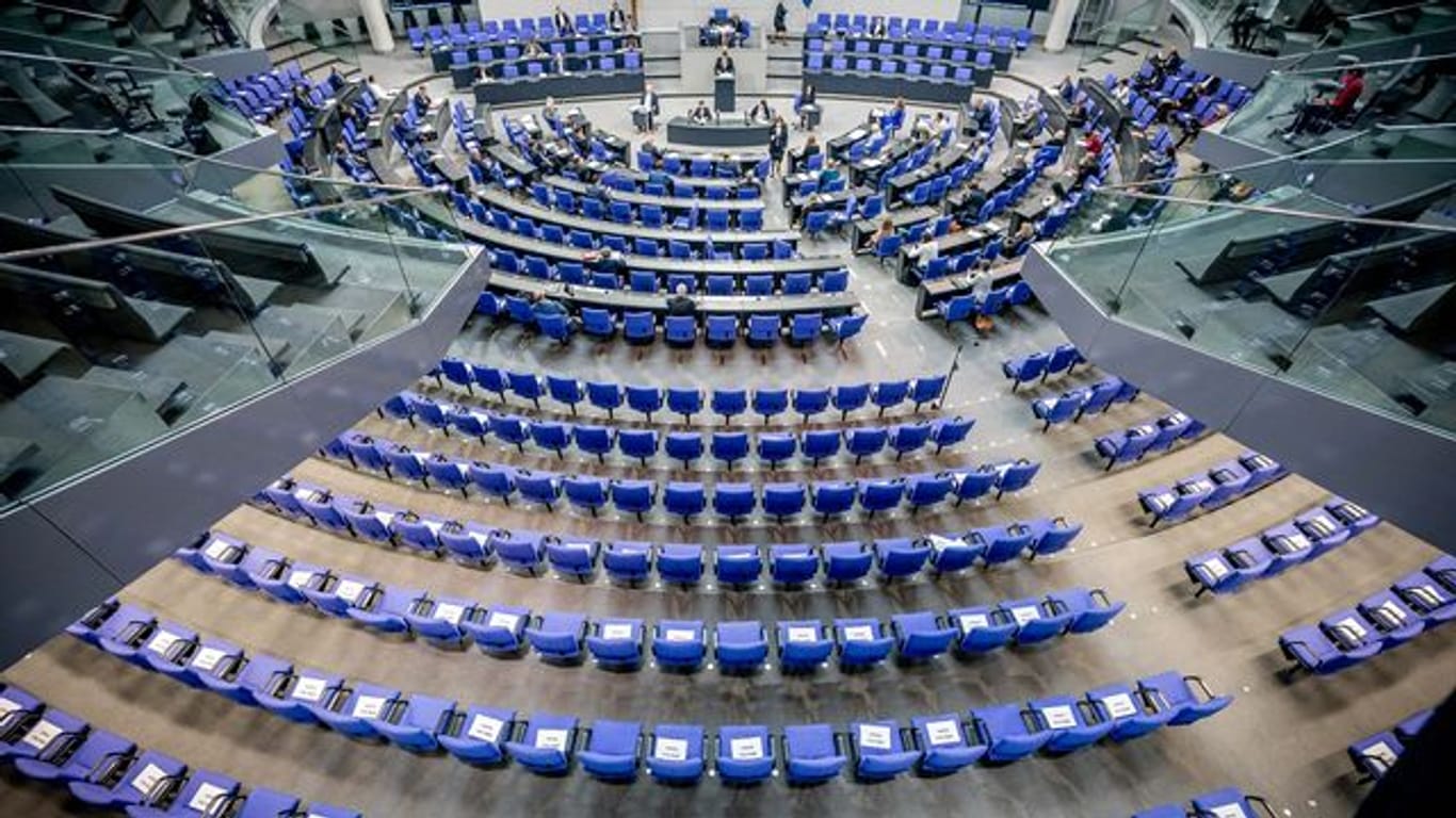 Der Bundestag hat derzeit so viele Mitglieder wie noch nie - was sich eigentlich ändern soll.