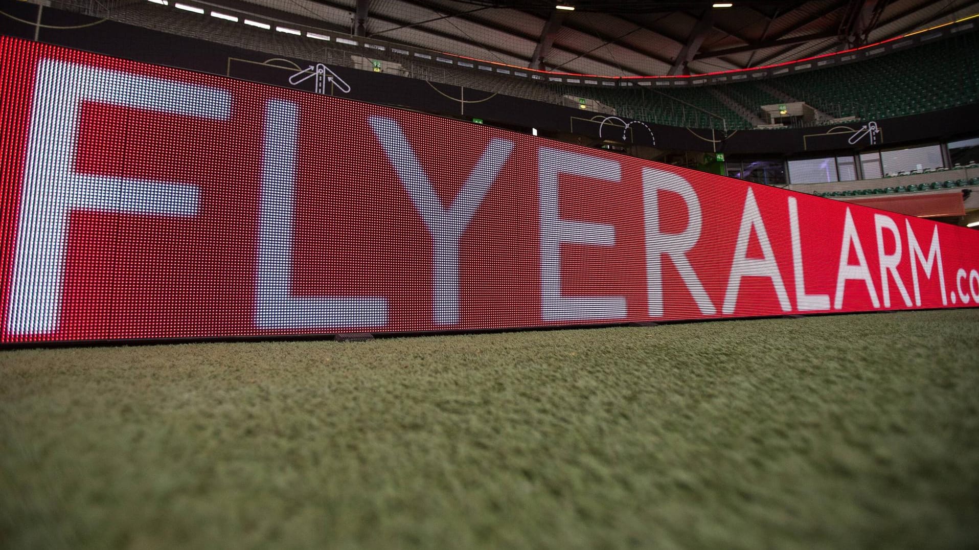 Flyeralarm: Das Unternehmen sponsert den DFB seit Jahren.