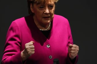 Bundeskanzlerin Angela Merkel Ende März bei einer Regierungserklärung zur Corona-Pandemie.