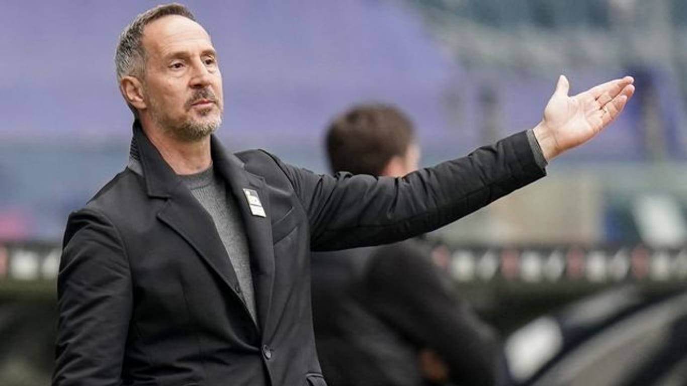 Frankfurts Trainer Adi Hütter könnte zu Borussia Mönchengladbach wechseln.