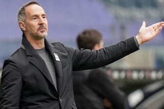 Frankfurts Trainer Adi Hütter könnte zu Borussia Mönchengladbach wechseln.