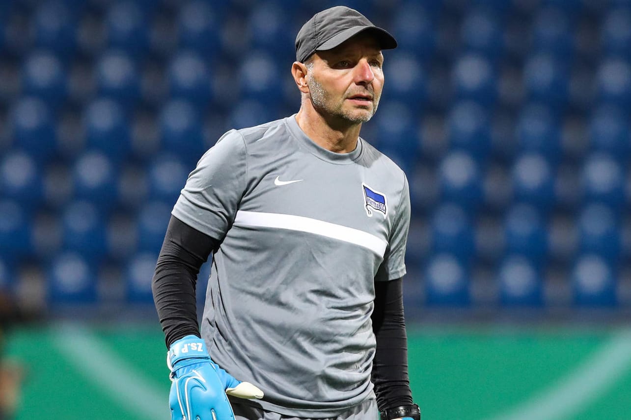 Zsolt Petry: Herthas ehemaliger Torwarttrainer wehrt sich nach seinem Rauswurf.