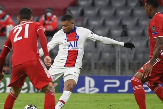 Im Hinspiel gegen Bayern kaum zu stoppen: PSG-Star Kylian Mbappé (2.