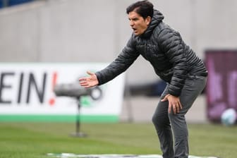 Bleibt trotz anhaltender Krise Trainer bei Hannover 96: Kenan Kocak.