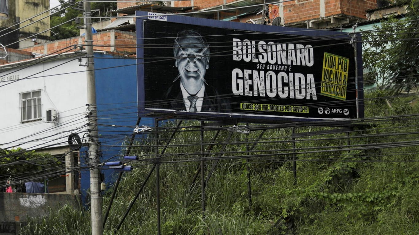 Protestbanner in Rio de Janeiro: "Bolsonaro, deine Regierung ist völkermörderisch".