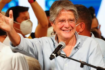 Guillermo Lasso vor Anhängern in Guayaquil: "Es beginnt eine Epoche des Zusammenkommens."