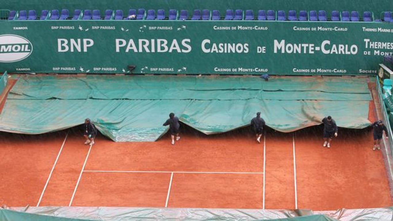 Regen beim Turnier in Monte Carlo.