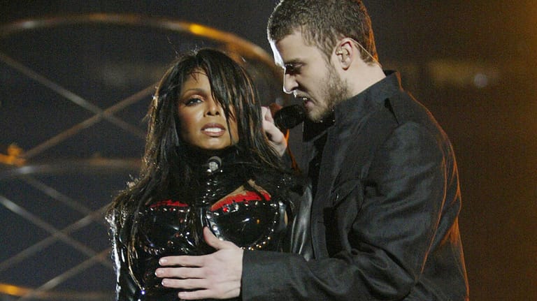 Janet Jackson und Justin Timberlake bei der Halbzeitshow zum Super Bowl XXXVIII im Jahr 2004: Wenig später kam es zum Skandal.
