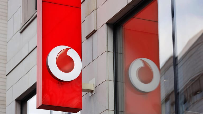 Das Logo von Vodafone: Der Provider streicht einige TV-Sender in manchen Bundesländern.