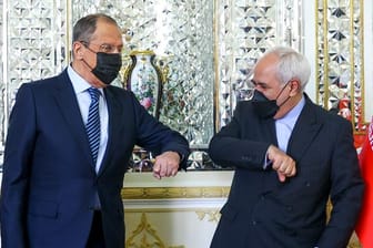 Russlands Außenminister Sergej Lawrow zu Gast bei Irans Außenminister Mohammed Dschawad Sarif.