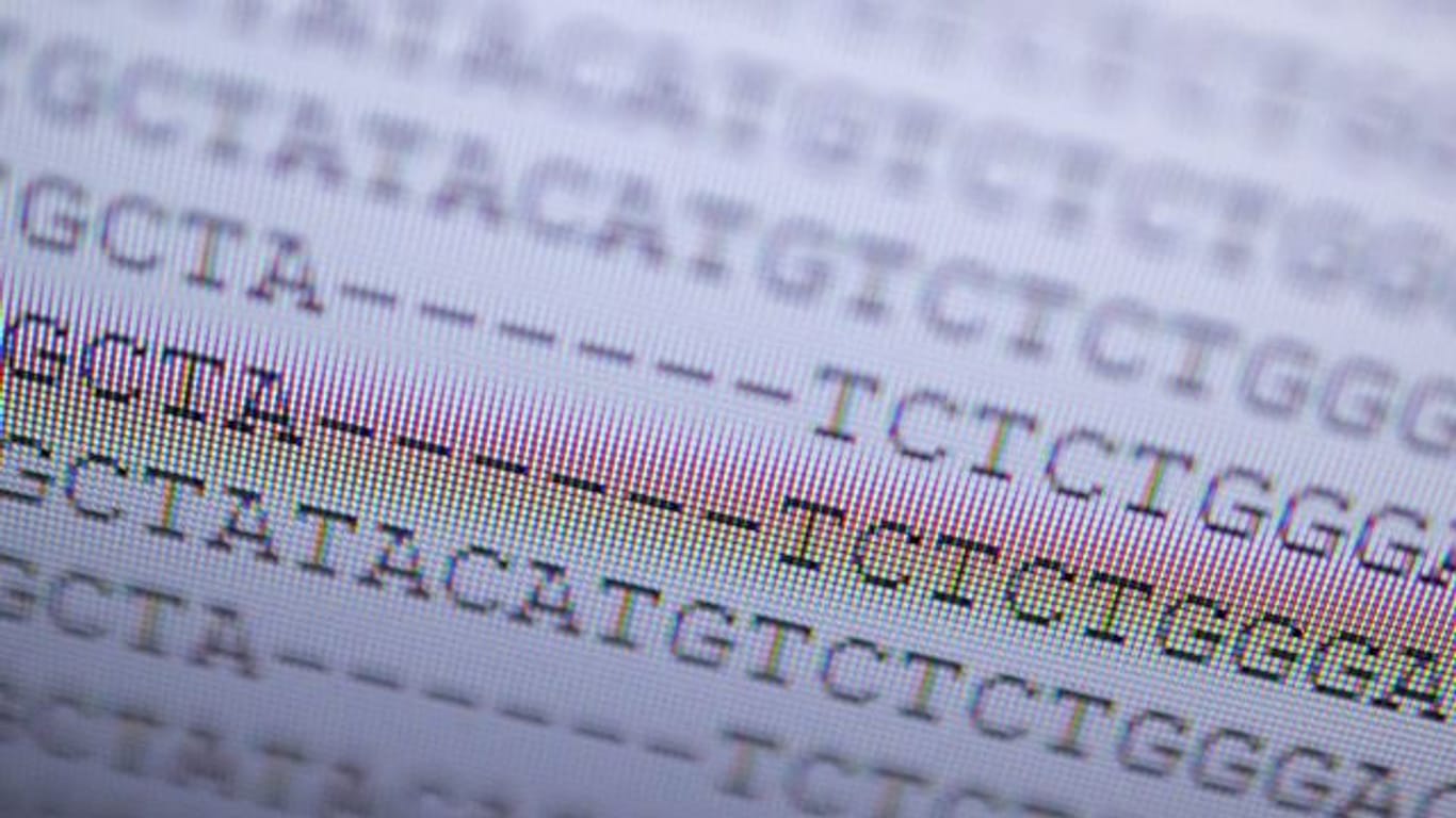 DNA-Analyse eines mutierten Coronavirus in der Variante, die zuerst in Großbritannien aufgetreten ist.