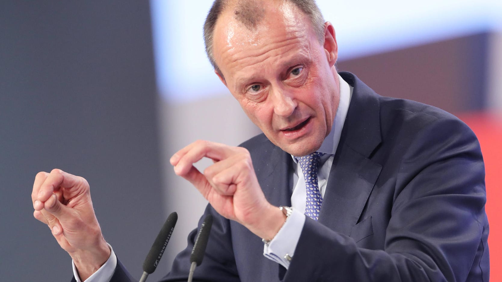 CDU-Politiker Friedrich Merz: Hält das Agieren des CSU-Chefs für unverantwortlich.