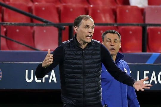 Hat den FC Chelsea erstmals seit 2014 wieder ins Halbfinale der Champions League geführt: Thomas Tuchel gestikuliert an der Seitenlinie.