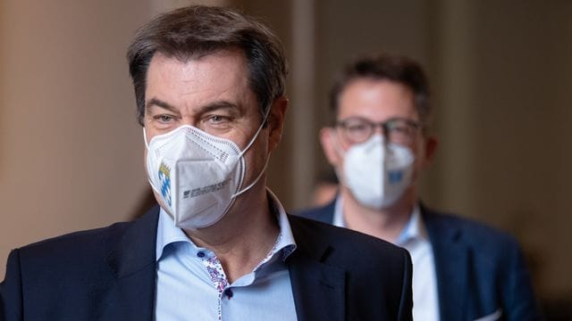 Bayerns Ministerpräsident Markus Söder hält die beschlossene Bundes-Notbremse für nicht ausreichend zur Corona-Bekämpfung. Bayerns Ministerpräsident Markus Söder hält die beschlossene Bundes-Notbremse für nicht ausreichend zur Corona-Bekämpfung.