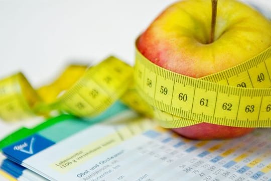 Metabolisches Syndrom: Eine Ernährungsumstellung ist oft ein Teil der Therapie, um den gestörten Stoffwechsel in den Griff zu bekommen.