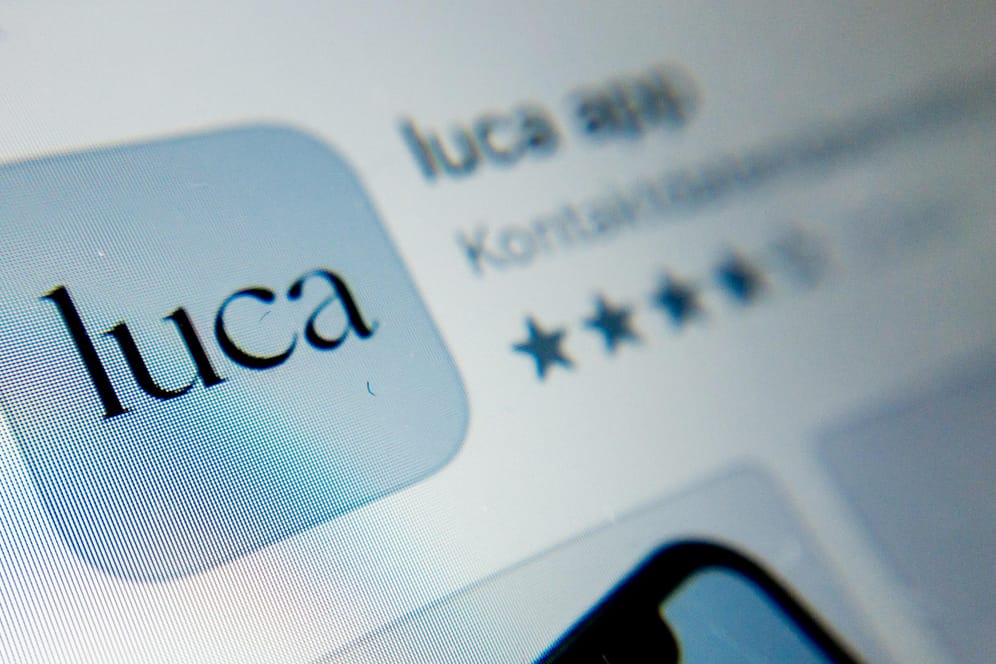Das Symbol der Luca-App ist auf einem Smartphone zu sehen: Die App dient der Datenbereitstellung für eine mögliche Kontaktpersonennachverfolgung.