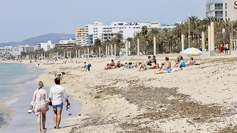Urlaub auf Mallorca: Im Sommer könnte es wieder mehr Touristen auf der Lieblingsinsel der Deutschen geben.
