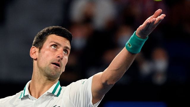 Hat sein Auftaktmatch in Monte Carlo klar gewonnen: Novak Djokovic in Aktion. Hat sein Auftaktmatch in Monte Carlo klar gewonnen: Novak Djokovic in Aktion.