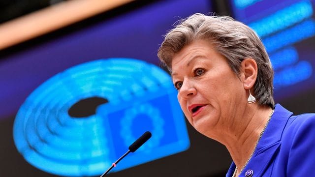 EU-Innenkommissarin Ylva Johansson will gegen die zunehmende Kriminalität in der Europäischen Union vorgehen. EU-Innenkommissarin Ylva Johansson will gegen die zunehmende Kriminalität in der Europäischen Union vorgehen.