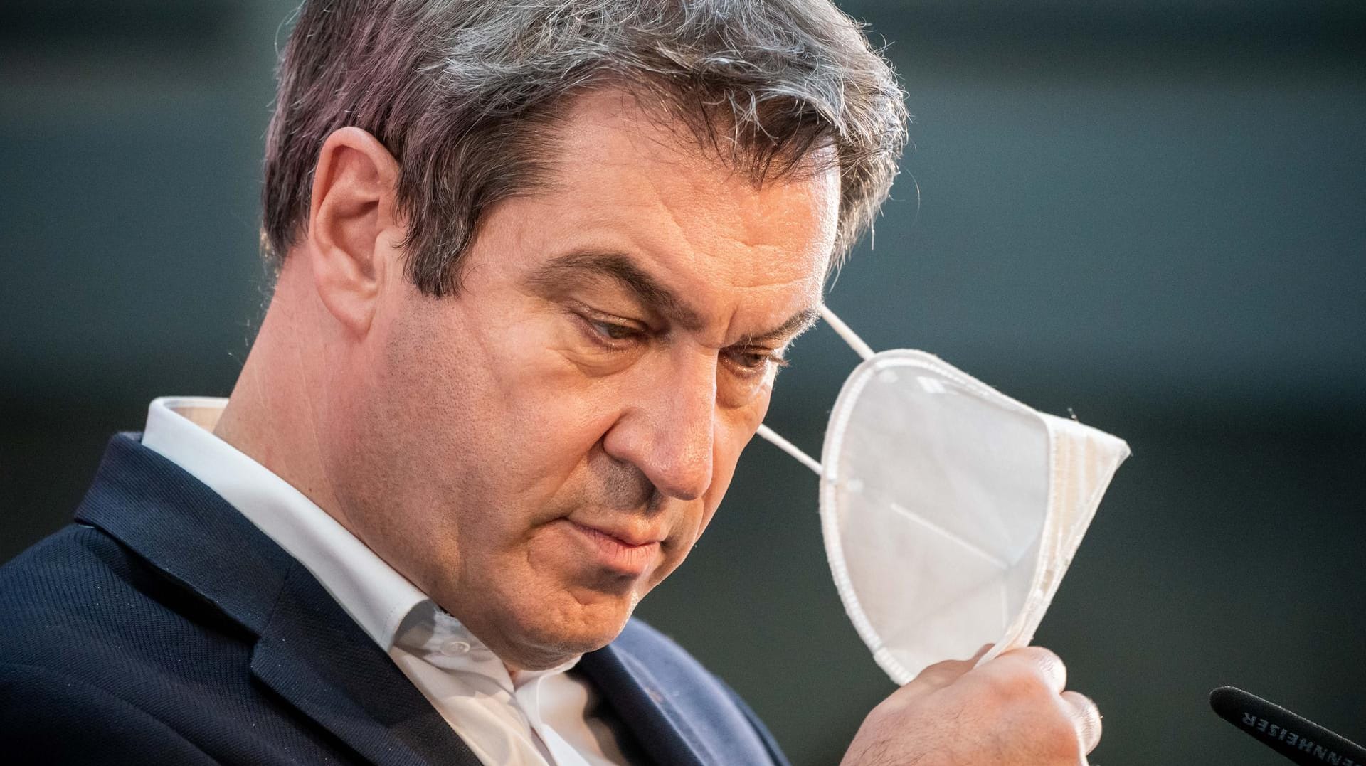 Bayerns Ministerpräsident Markus Söder zur Lage in den Intensivstationen: "Regional stoßen wir mittlerweile an unsere Grenzen". Bayerns Ministerpräsident Markus Söder zur Lage in den Intensivstationen: "Regional stoßen wir mittlerweile an unsere Grenzen".