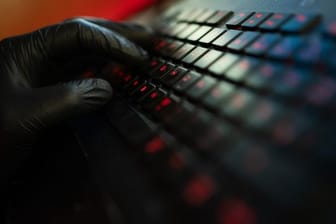 Die russische IT-Sicherheitsfirma Kaspersky sieht einen Anstieg gefährlicherer Cyberattacken auf deutsche Industrieunternehmen.