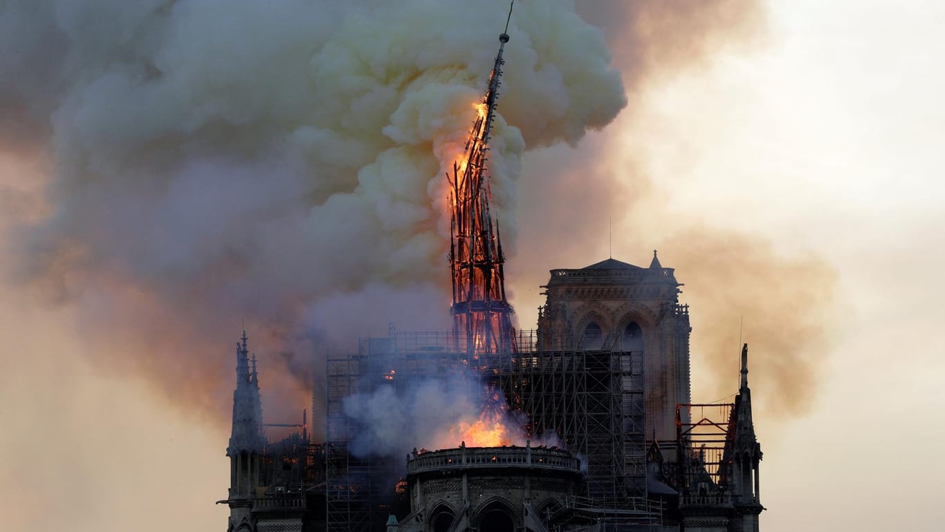 2019 brach ein Feuer in der Notre-Dame aus: Die Pariser Kathedrale soll 2024 wiedereröffnen.
