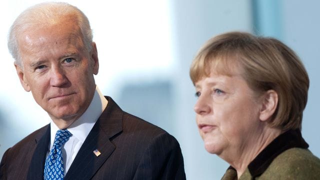 Bundeskanzlerin Angela Merkel empfängt 2013 im Kanzleramt in Berlin den damaligen US-Vizepräsidenten Joe Biden. Bundeskanzlerin Angela Merkel empfängt 2013 im Kanzleramt in Berlin den damaligen US-Vizepräsidenten Joe Biden.