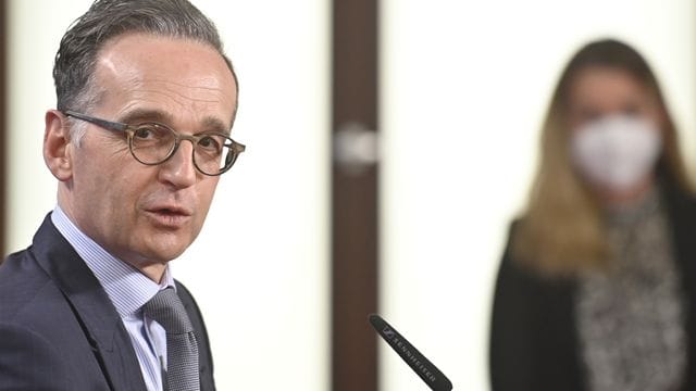 Heiko Mass auf einer Pressekonferenz: Der Außenminister hat sich gegen einen Baustopp von Nord Stream 2 ausgesprochen.