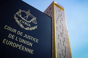 Der Europäische Gerichtshof in Luxemburg: Das Gericht entschied, dass jeder ein Recht auf ein vollständiges Verfahren hat, falls man sich wegen Hautfarbe oder ethnischer Herkunft diskriminiert fühlt.