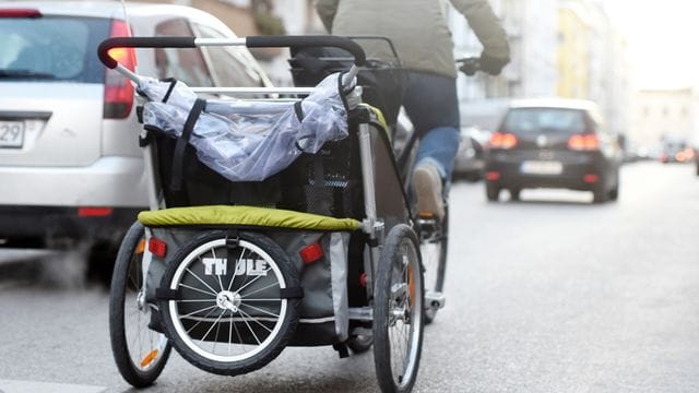 Stauraumerweiterung: Wer oft viel mit dem Fahrrad transportiert, freut sich über einen "Kofferraum" in Form eines Anhängers. Stauraumerweiterung: Wer oft viel mit dem Fahrrad transportiert, freut sich über einen "Kofferraum" in Form eines Anhängers.