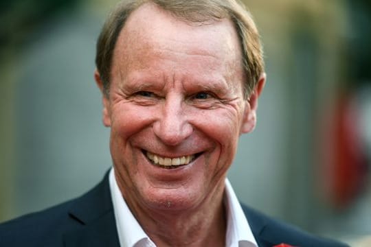 Hält Ablösesummen auch bei Trainern für sinnvoll: Berti Vogts.