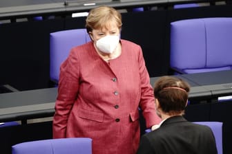 Angela Merkel im deutschen Bundestag: Die Kanzlerin wurde am 16. April mit Astrazeneca geimpft.