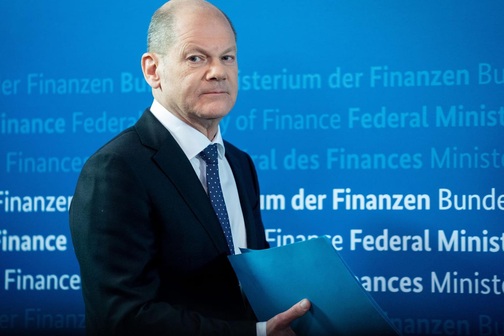 Olaf Scholz (SPD): Im Zusammenhang mit der "Cum-Ex"-Affäre soll der Finanzminister und frühere Hamburger Bürgermeister schon bald als Zeuge geladen werden.
