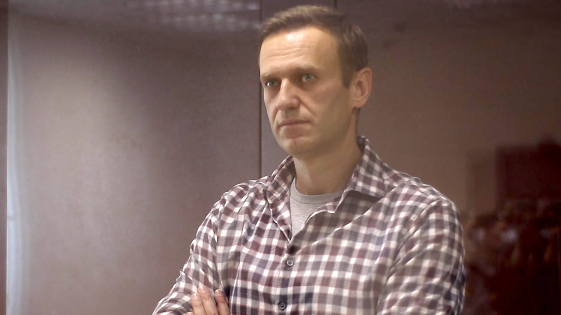Alexej Nawalny bei einem Gerichtsprozess im Februar: Der Kremlkritiker sitzt aktuell in einem Straflager und befindet sich im Hungerstreik. Alexej Nawalny bei einem Gerichtsprozess im Februar: Der Kremlkritiker sitzt aktuell in einem Straflager und befindet sich im Hungerstreik.