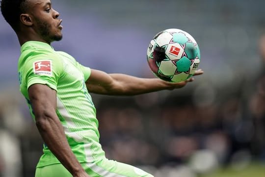 Ridle Baku spielt in der Bundesliga für den VfL Wolfsburg.