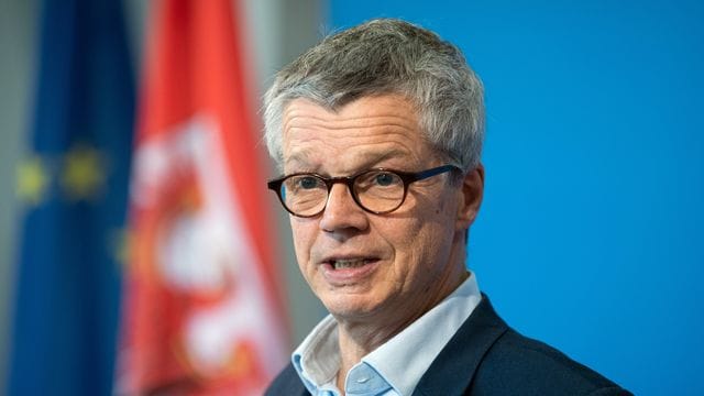 Der Brandenburger Regierungssprecher Florian Engels