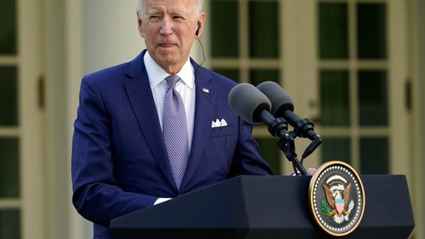 US-Präsident Joe Biden spricht bei einer Pressekonferenz im Rosengarten des Weißen Hauses.