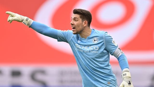 Bielefelds Torwart Stefan Ortega kann sich einen Wechsel zum FC Bayern vorstellen. Bielefelds Torwart Stefan Ortega kann sich einen Wechsel zum FC Bayern vorstellen.