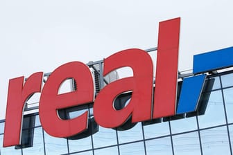Real-Logo: Die Handelskette macht in diesem Jahr viele Standorte dicht.