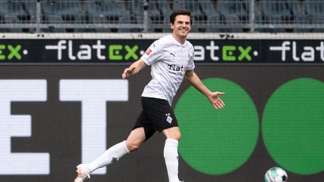 Gladbachs Jonas Hofmann jubelt nach seinem Treffer zum 2:0.
