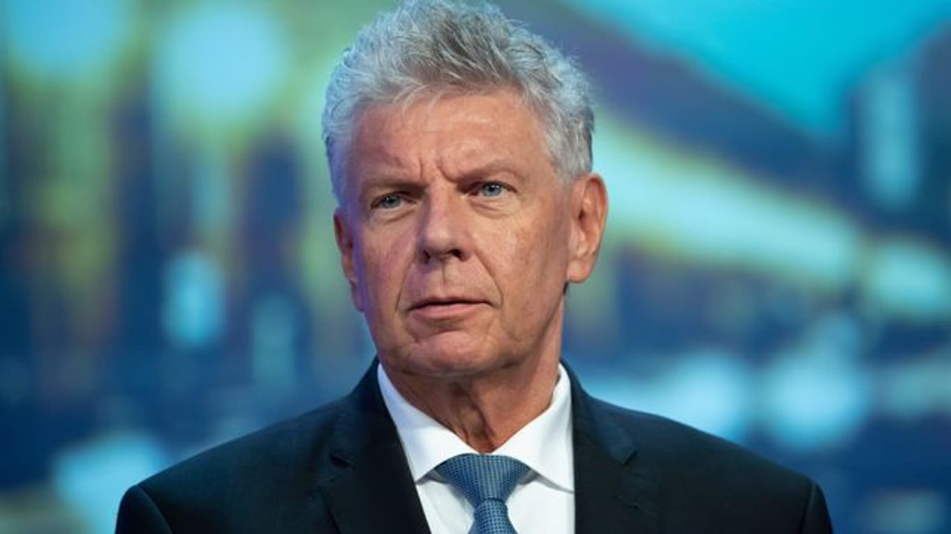 Münchens Oberbürgermeister Dieter Reiter kann keine Zuschauer-Garantie für die EM abgeben.