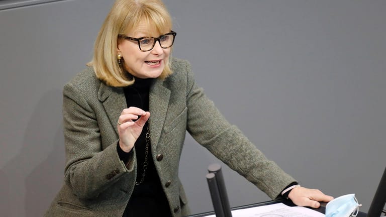 Karin Maag bei einer Sitzung des Bundestages (Archivbild). Die Gesundheitspolitikerin verlässt die Politik.