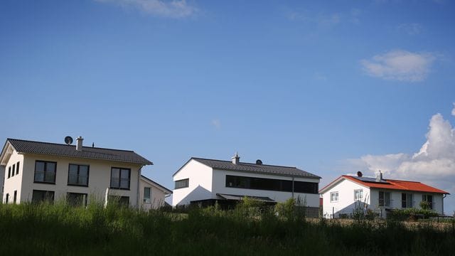 Anschlusskredite sind aufgrund der anhaltend niedrigen Zinsen zurzeit günstig zu haben. Anschlusskredite sind aufgrund der anhaltend niedrigen Zinsen zurzeit günstig zu haben.
